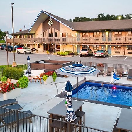 Pinemark Inn Suites Events Saint Clair Екстериор снимка