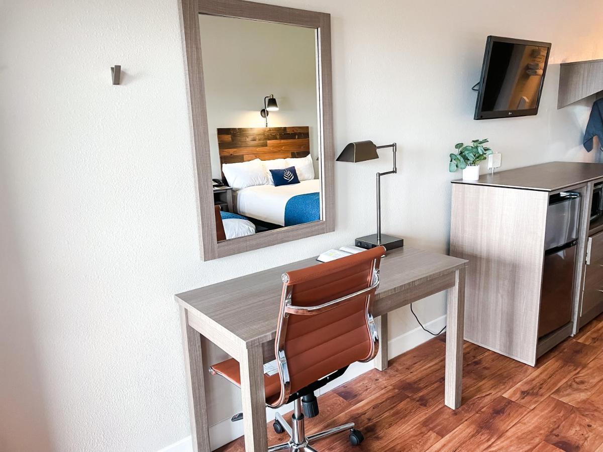 Pinemark Inn Suites Events Saint Clair Екстериор снимка
