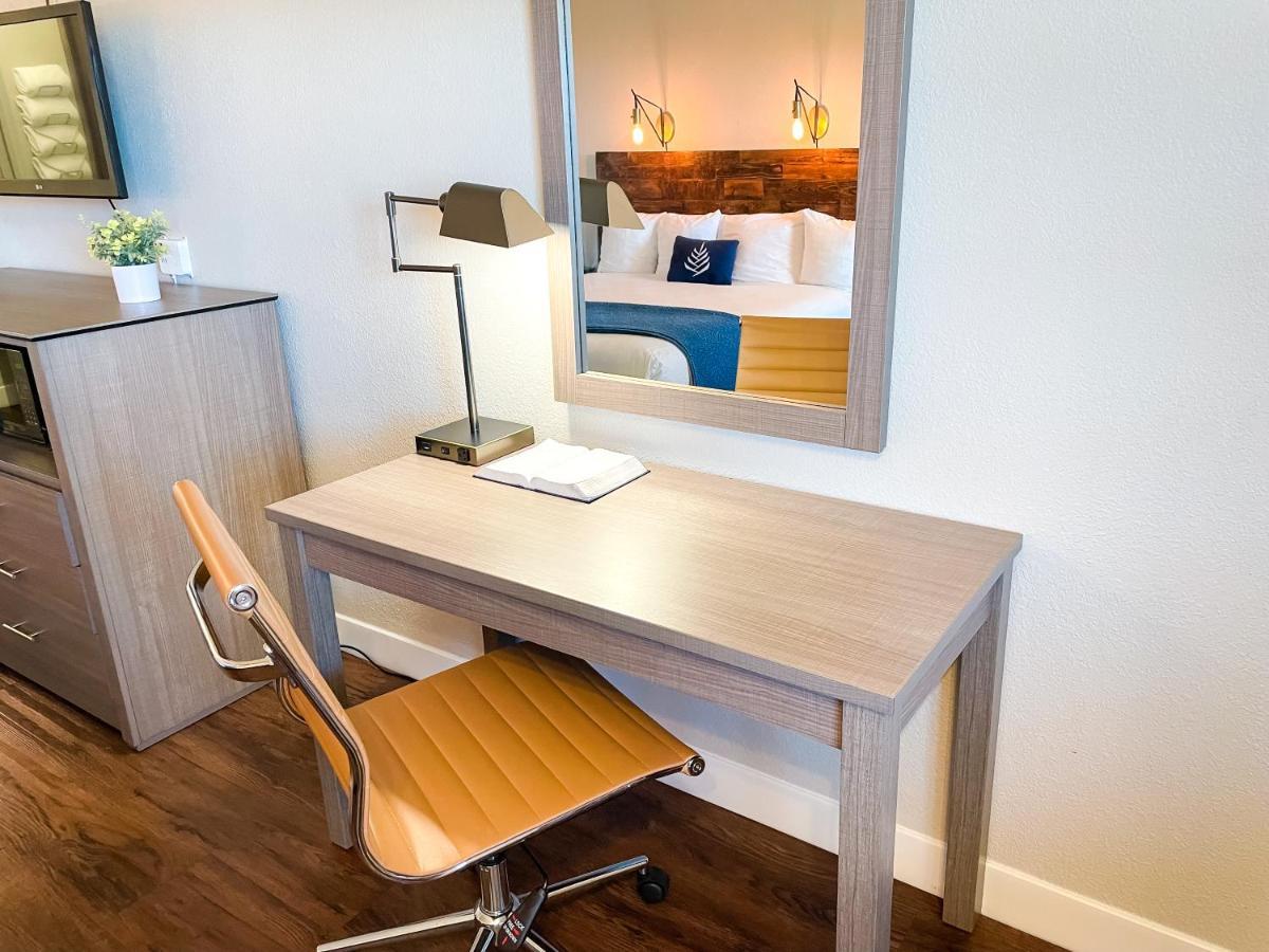 Pinemark Inn Suites Events Saint Clair Екстериор снимка