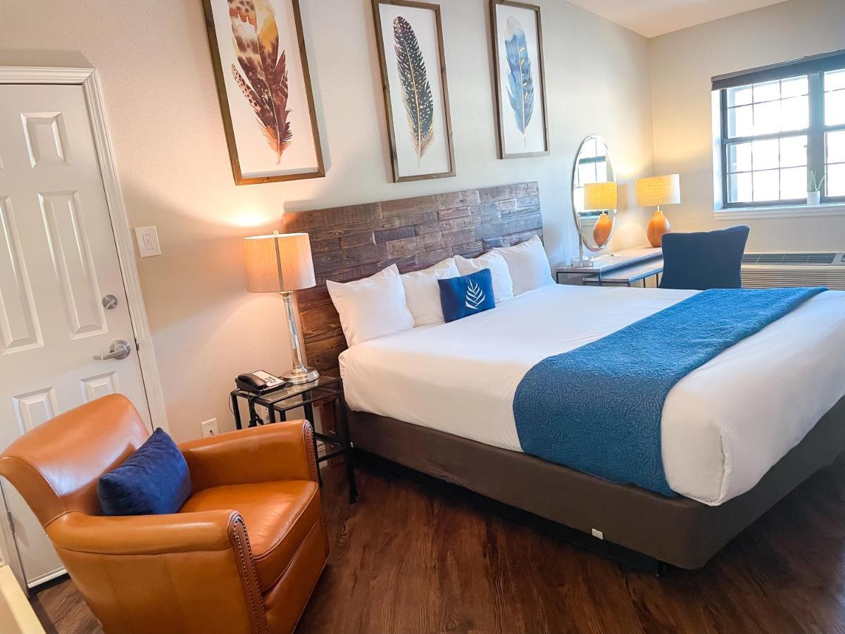 Pinemark Inn Suites Events Saint Clair Екстериор снимка