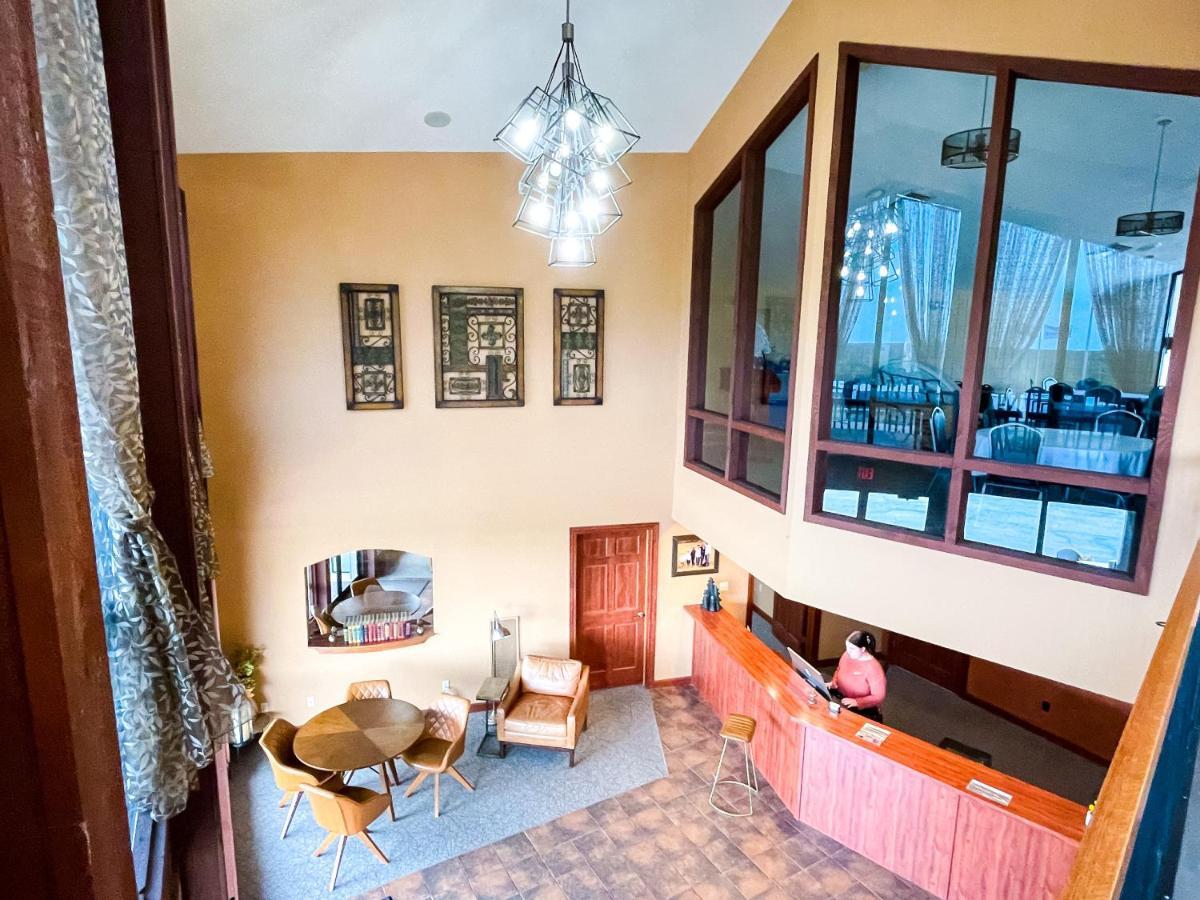 Pinemark Inn Suites Events Saint Clair Екстериор снимка