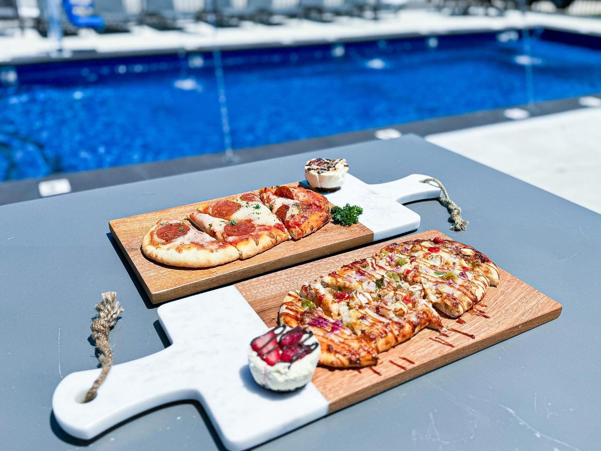 Pinemark Inn Suites Events Saint Clair Екстериор снимка